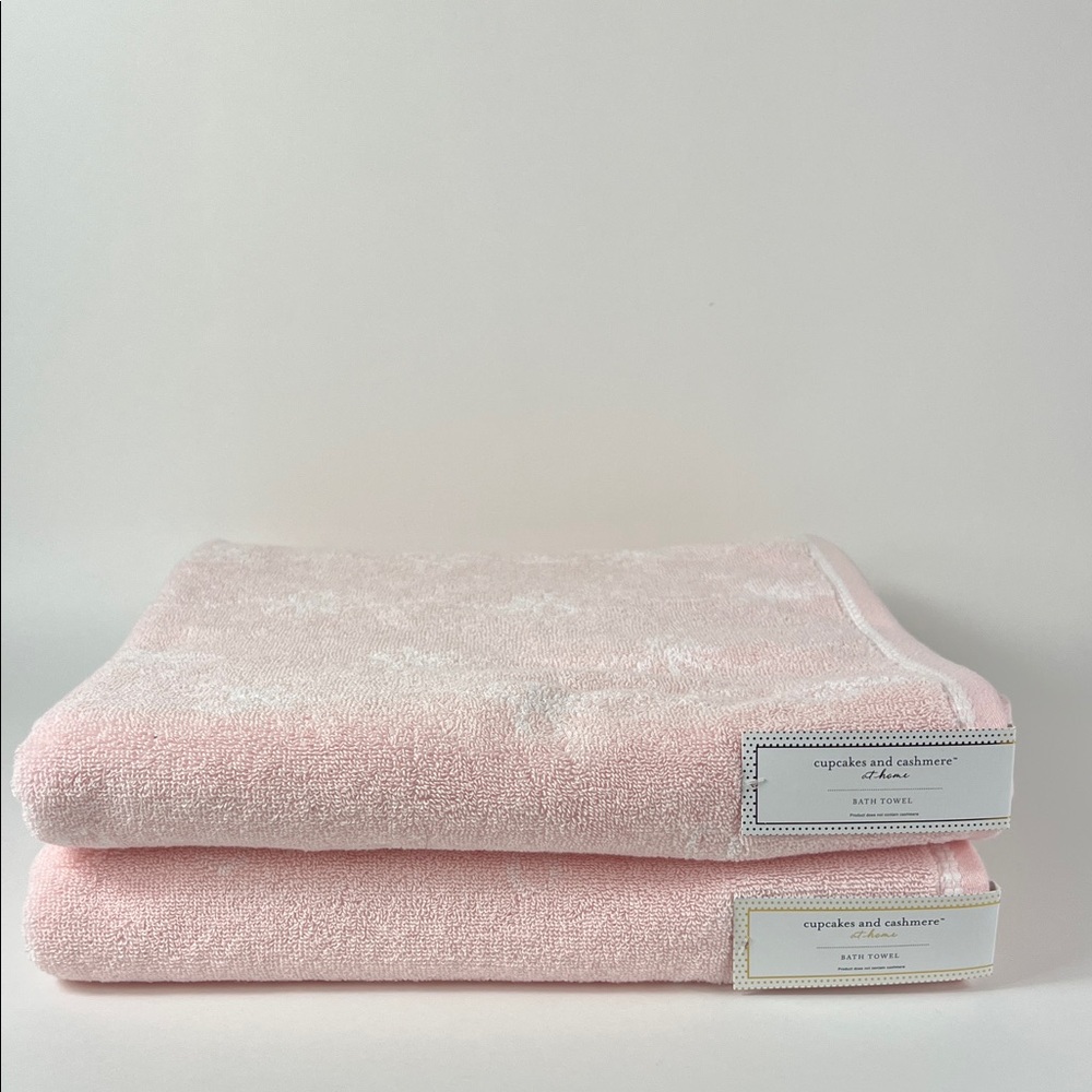 Cupcakes and Cashmere Bath Towels Pink with White Bows Soft Cotton Set of 2 NEW